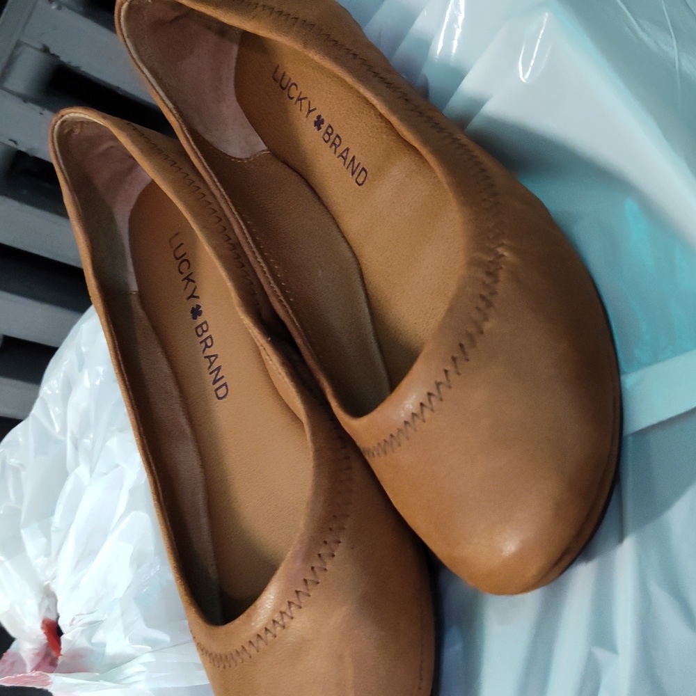 Women's  new lucky brand flats
